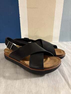 Clarks Unstructured Elayne Cross Black Leather Slingback Sandals